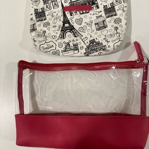 Tahari cosmetic case